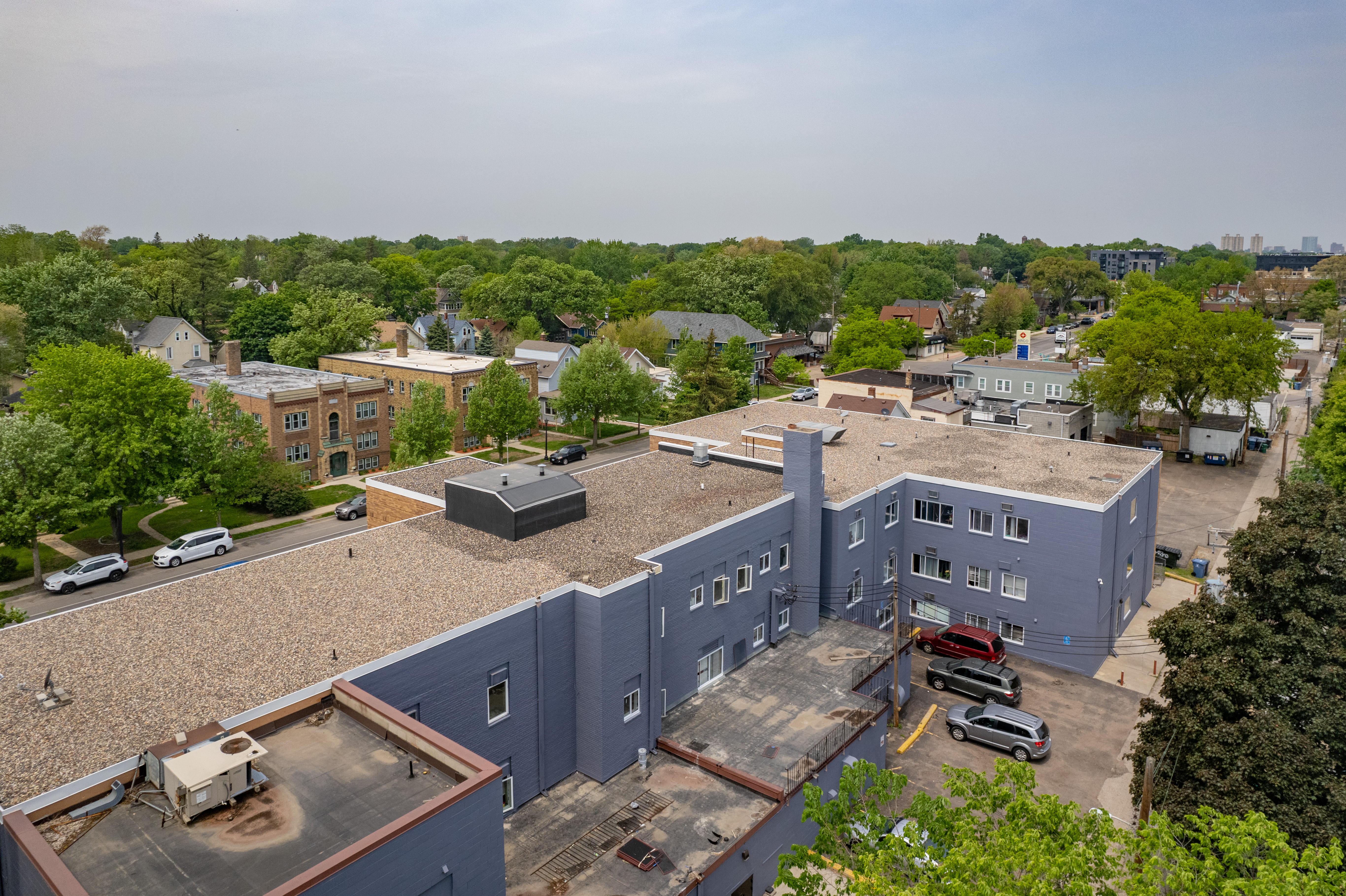 44 NIC Apartments The Multifamily Advisory Group at Cushman & Wakefield